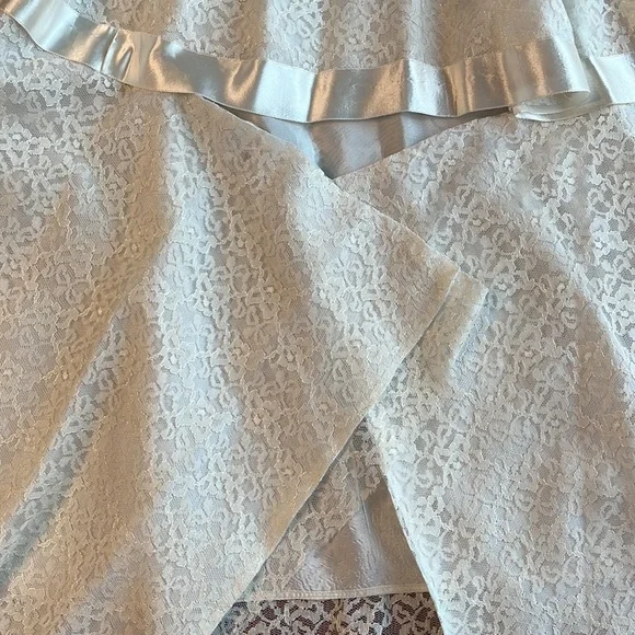 Vintage lace 1960’s long sleeve lace wedding dress - Picture 13 of 13